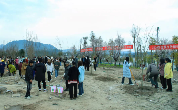 “植”此青绿，共“树”未来—350VIP浦京集团开展义务植树活动