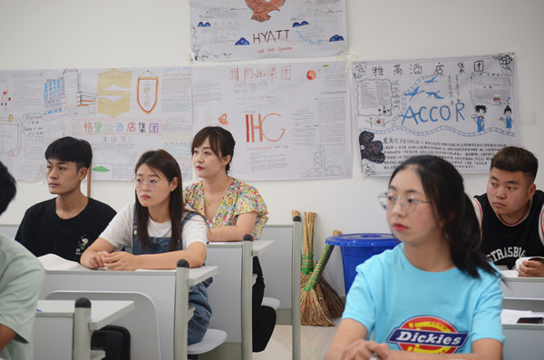350VIP浦京集团开展2021年秋季学期开学教学检查工作